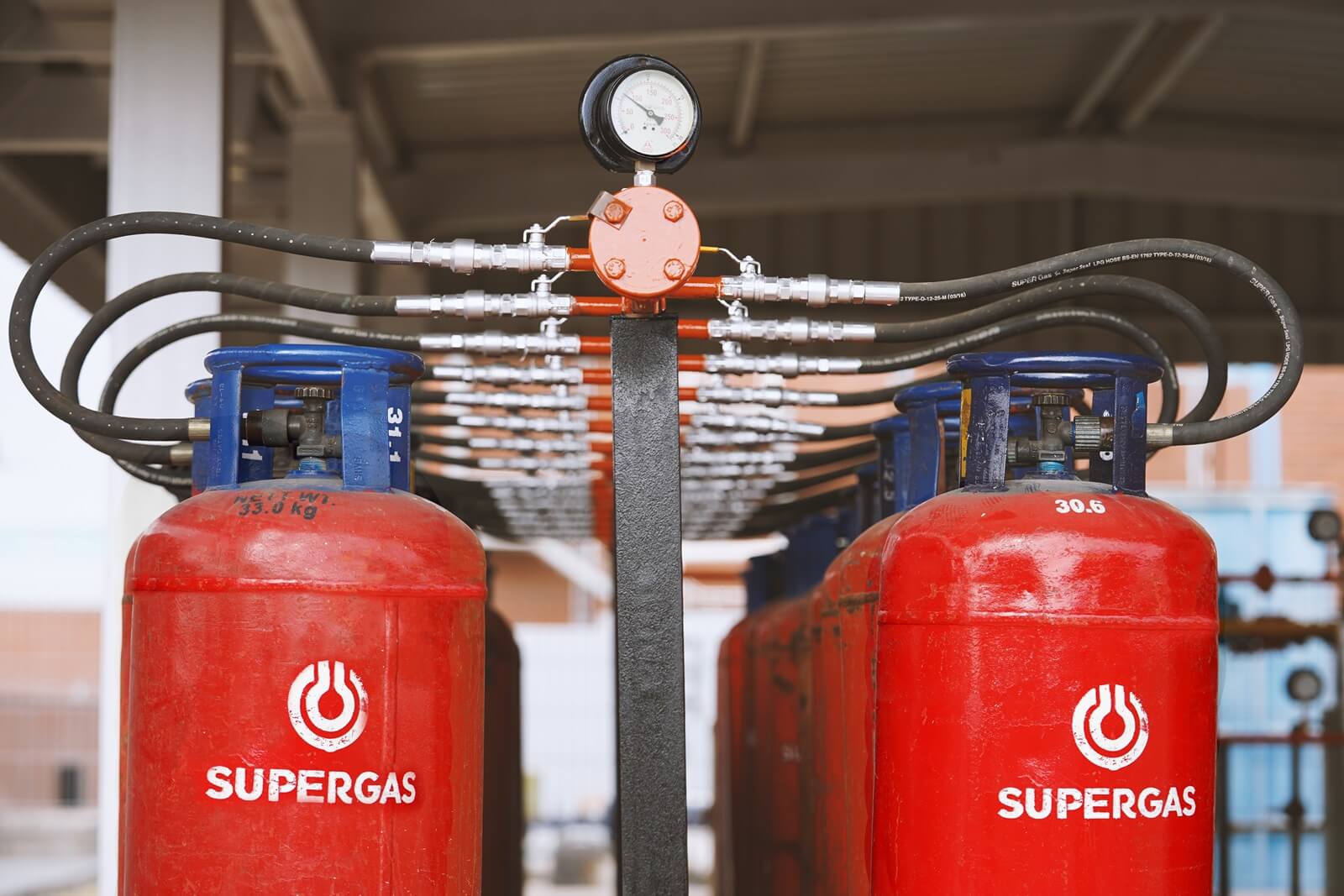 33 kg LOT cylinders